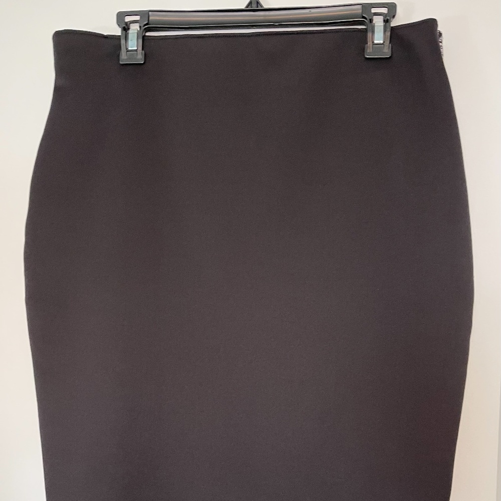 APT.9 Black Skirt, L